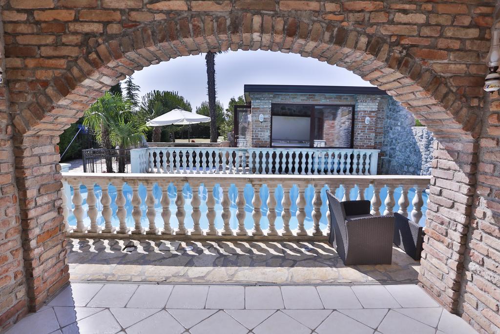 ماريزيج Casa Oasa -Accommodation , Pizzeria & Bar المظهر الخارجي الصورة