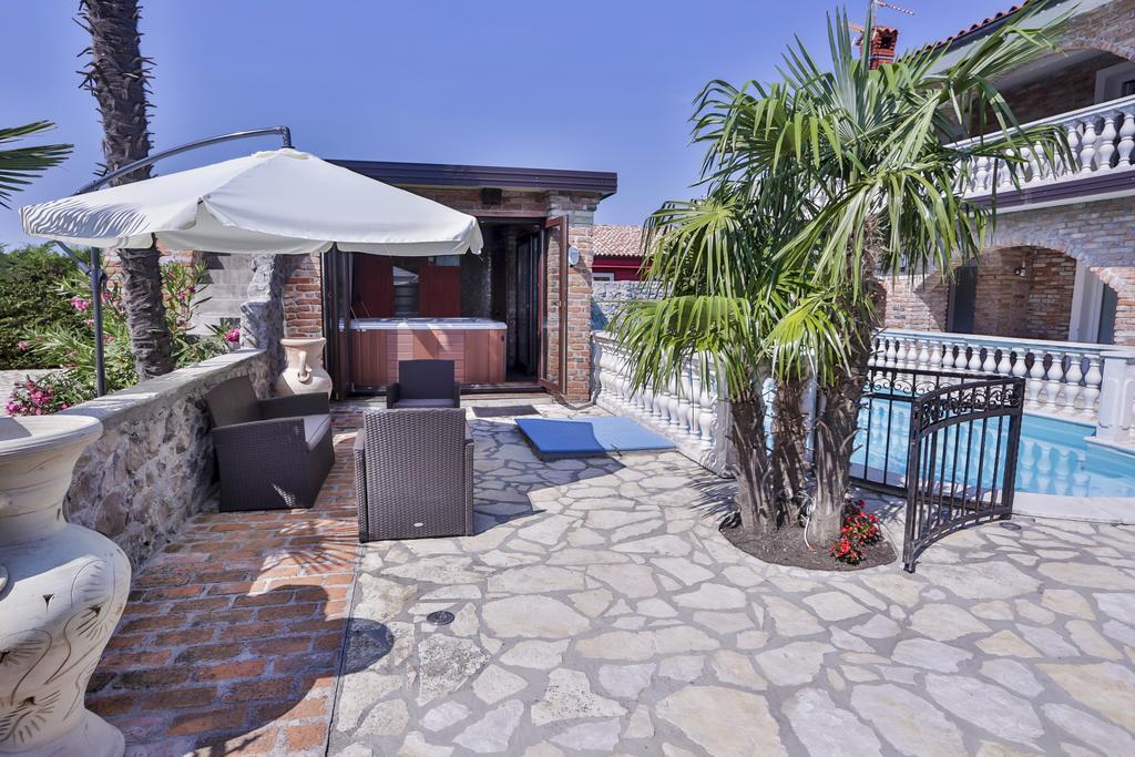ماريزيج Casa Oasa -Accommodation , Pizzeria & Bar المظهر الخارجي الصورة