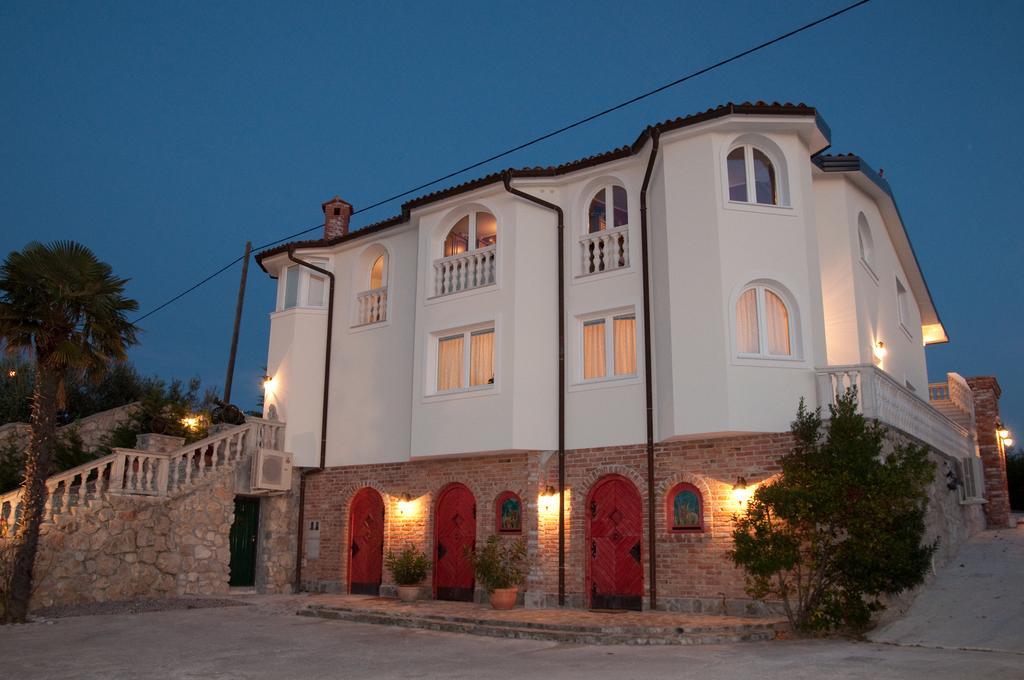 ماريزيج Casa Oasa -Accommodation , Pizzeria & Bar المظهر الخارجي الصورة