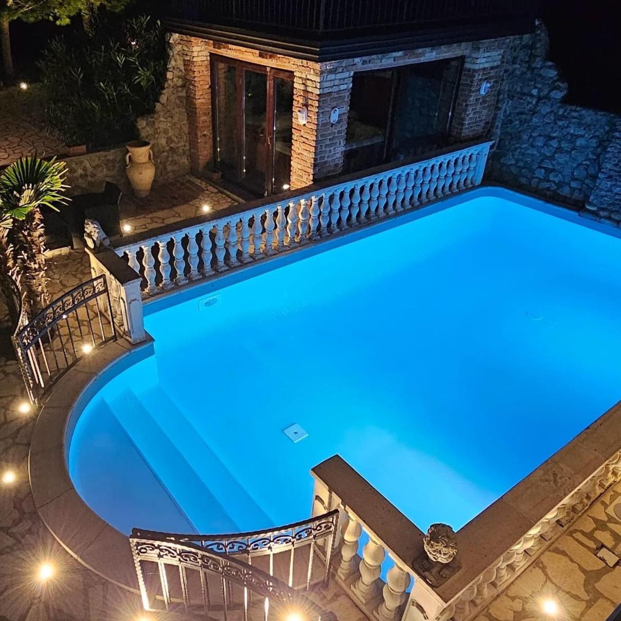 ماريزيج Casa Oasa -Accommodation , Pizzeria & Bar المظهر الخارجي الصورة